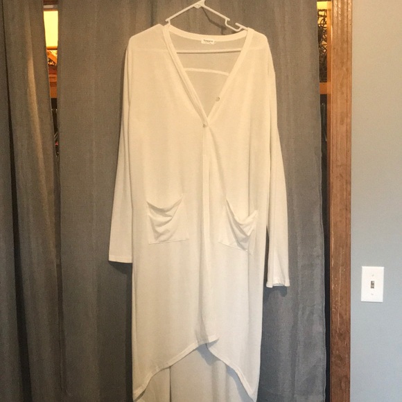 naggoo Sweaters - Long white sweater